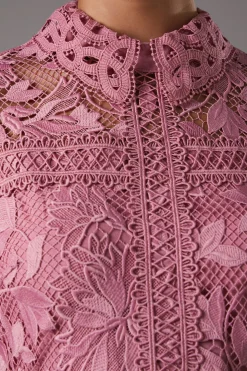 Robe Plissée à Haut en Dentelle