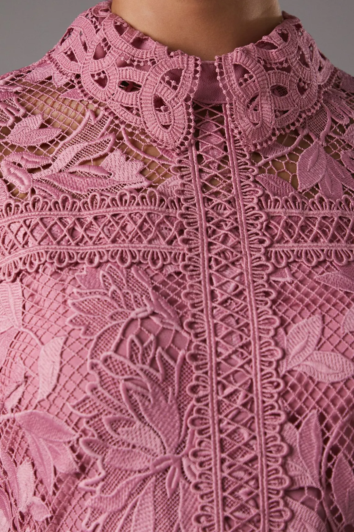 Robe Plissée à Haut en Dentelle