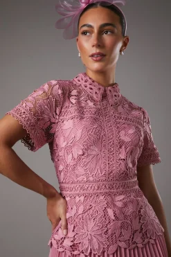 Robe Plissée à Haut en Dentelle