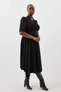 Robe Plus Size Forever en Crêpe Structurée et Plissée