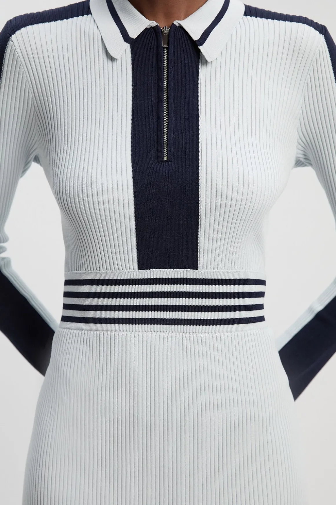 Robe polo midi zippée en tricot côtelé