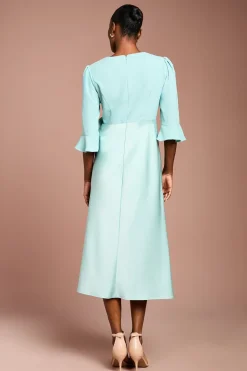 Robe Portefeuille en Crêpe Satiné à Manches Volantées