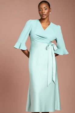 Robe Portefeuille en Crêpe Satiné à Manches Volantées