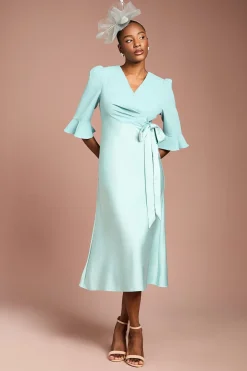 Robe Portefeuille en Crêpe Satiné à Manches Volantées