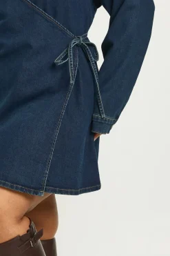 boohoo Robe Portefeuille en Denim Grande Taille<Femme Denim|Denim