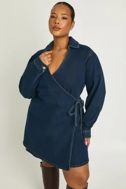 boohoo Robe Portefeuille en Denim Grande Taille<Femme Denim|Denim