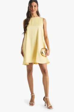 Robe portefeuille en satin texturé à encolure échancrée et dos noué