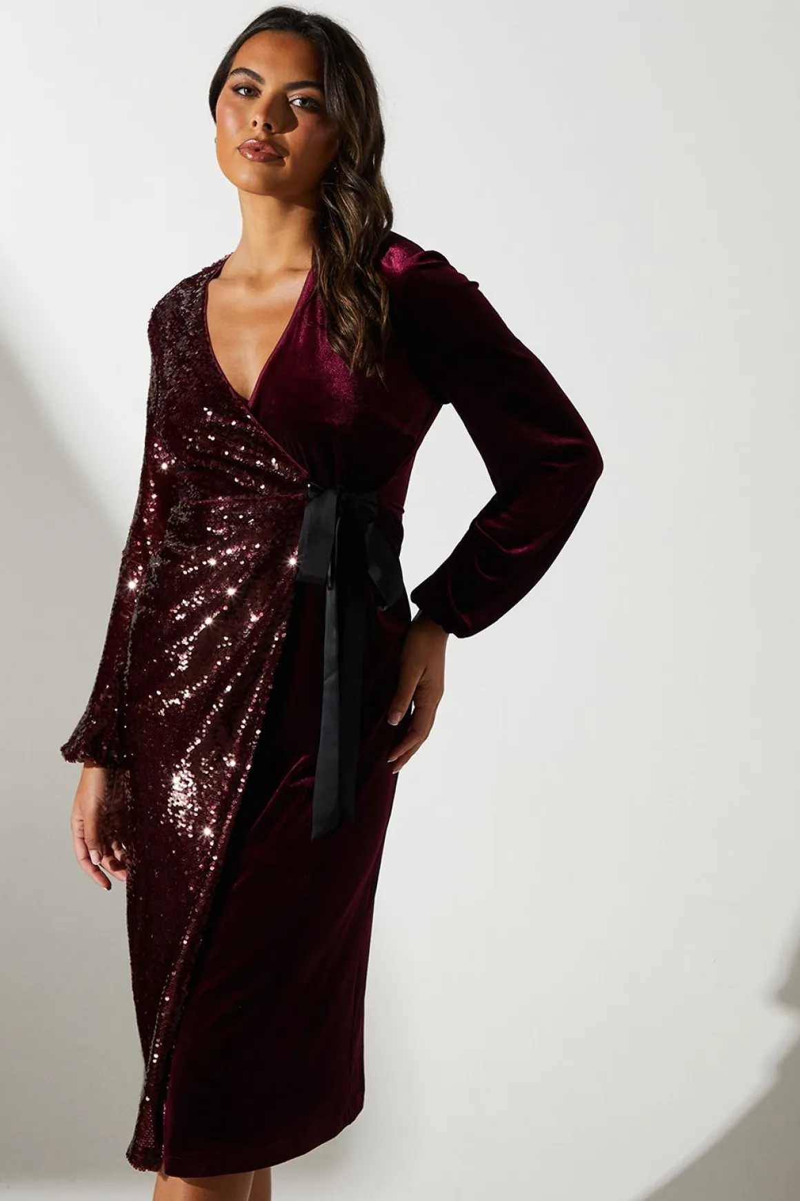 Robe Portefeuille en Velours à Sequins Manches Longues de Soirée