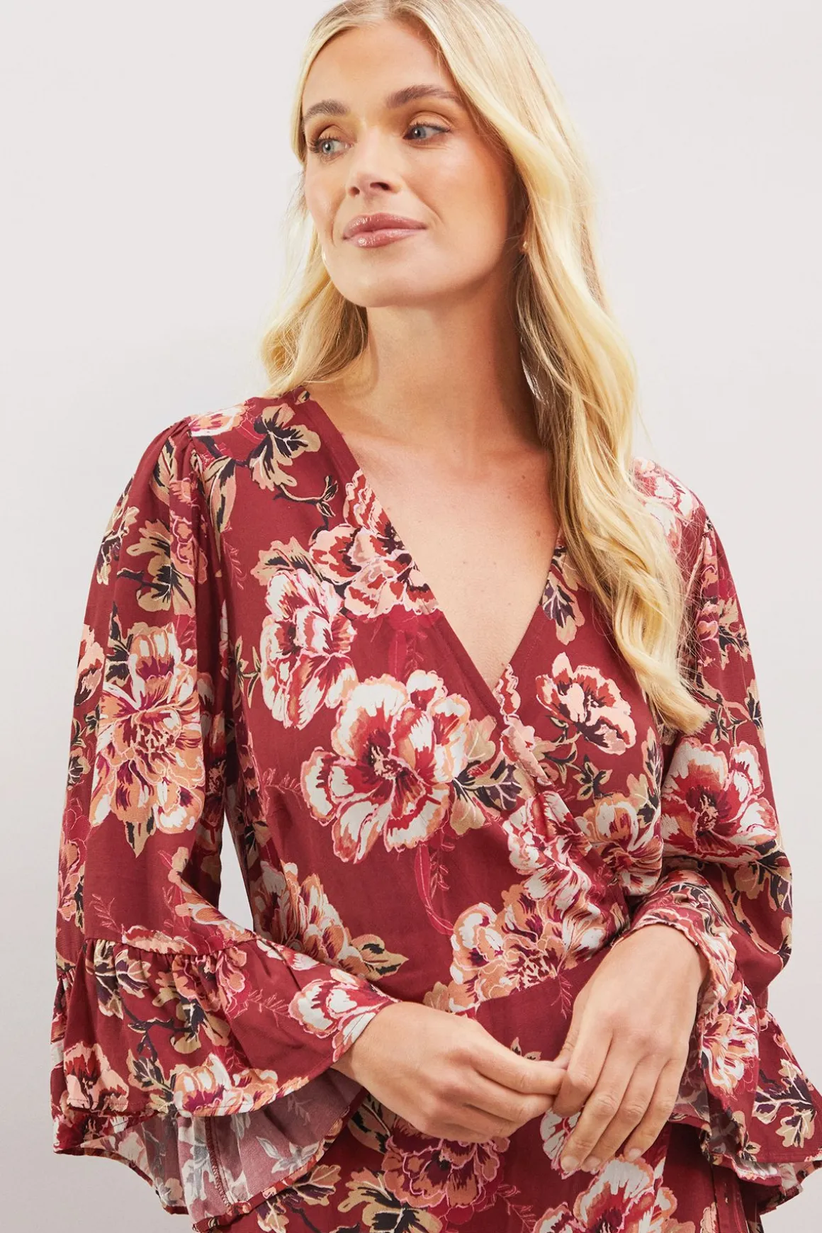 Robe Portefeuille en Viscose à Imprimé Floral Petite