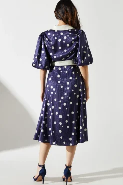 Robe Portefeuille Satinée à Pois Manches Courtes