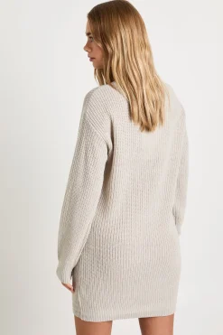 Robe pull à col rond