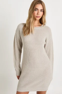 Robe pull à col rond