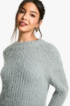 Robe pull douce à col ras du cou
