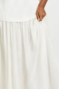 Robe Sans Manches En Crêpe Grande Taille Avec Jupe En Mousseline