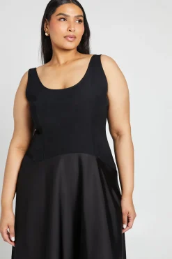 Robe Sans Manches Grande Taille En Crêpe Avec Jupe En Satin