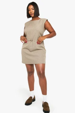 Robe shift à épaulettes et détails de ceinture Plus