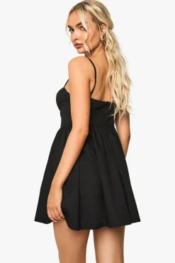 boohoo Robe skater en coton à taille en V style laitière<Femme Robes Patineuses|Robes