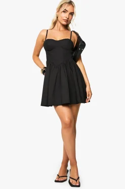 boohoo Robe skater en coton à taille en V style laitière<Femme Robes Patineuses|Robes