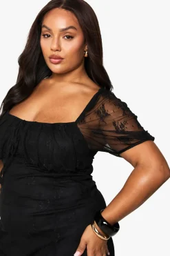 boohoo Robe skater en dentelle à manches bouffantes pour grandes tailles<Femme Satin Et Dentelle|Robes Patineuses