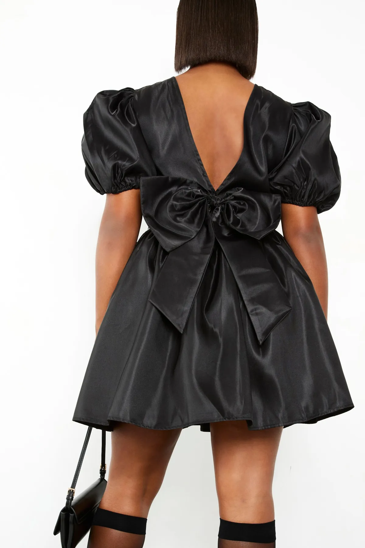 boohoo Robe skater en taffetas Plus avec nœud à l'arrière et manches bouffantes<Femme Robes Patineuses|Robes