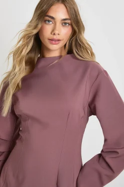 boohoo Robe skater froncée à col montant et manches barillet<Femme Robes Patineuses|Robes À Manches Longues