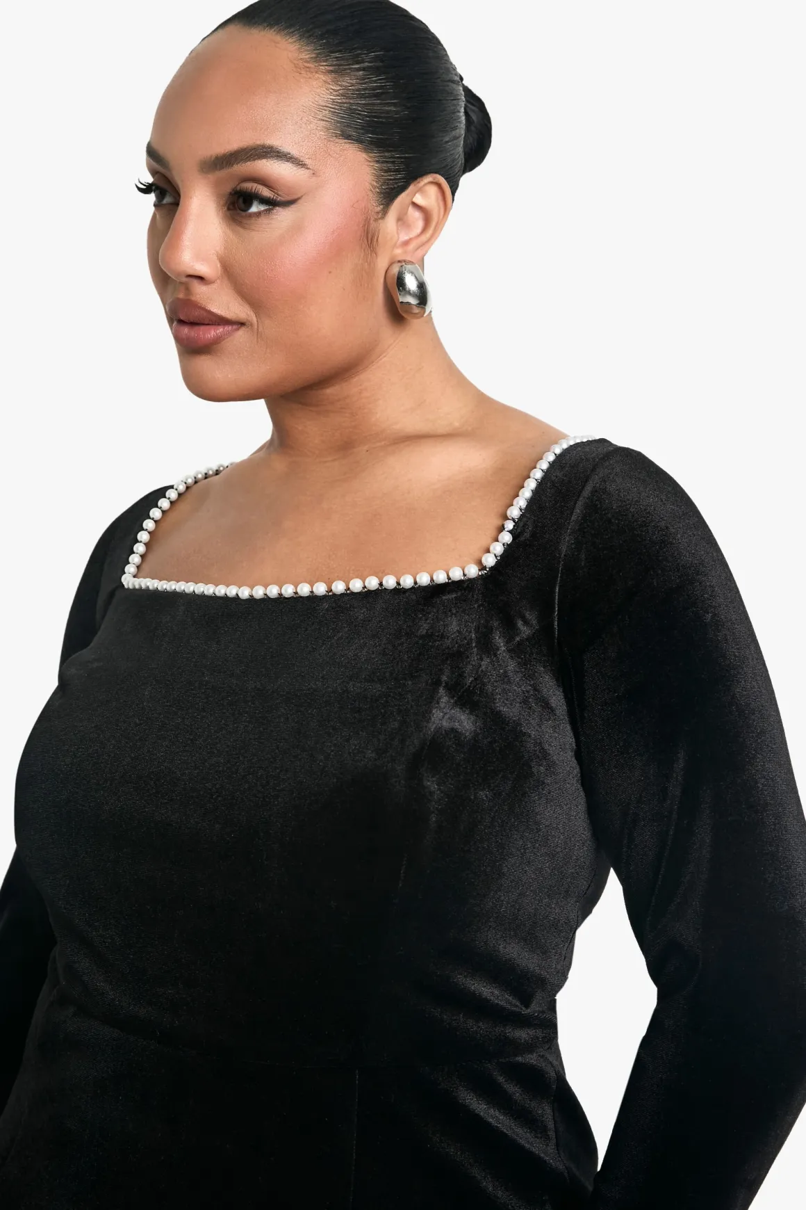 Robe Skater Grande Taille à Encolure Carrée et Perles