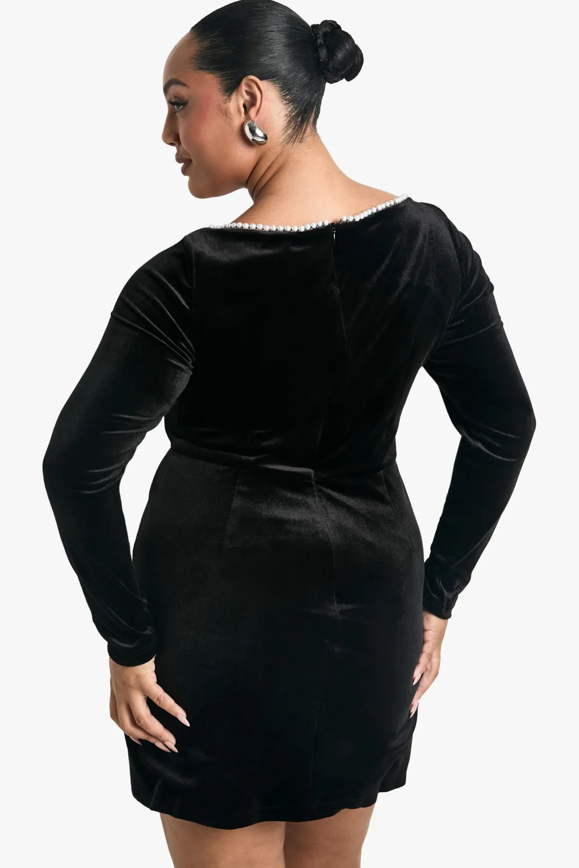 Robe Skater Grande Taille à Encolure Carrée et Perles
