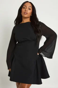 Robe skater grande taille à manches en chiffon