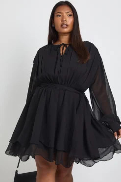 Robe skater grande taille à manches longues en chiffon