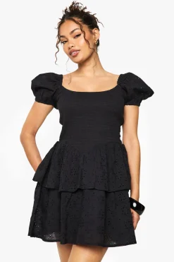 boohoo Robe skater à manches bouffantes et broderie anglaise<Femme Robes Patineuses|Robes Bohème