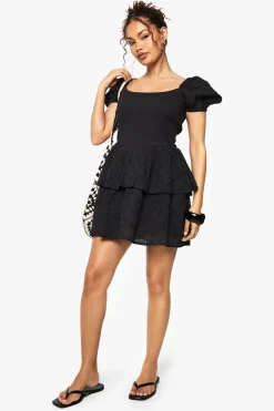 boohoo Robe skater à manches bouffantes et broderie anglaise<Femme Robes Patineuses|Robes Bohème