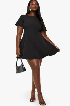ROBE SKATER À MANCHES COURTES PANNELÉE POUR GRANDES TAILLES