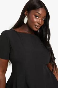 ROBE SKATER À MANCHES COURTES PANNELÉE POUR GRANDES TAILLES