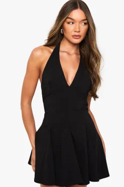 boohoo Robe skater plissée en bengaline à encolure halterneck<Femme Robes Patineuses|Robes