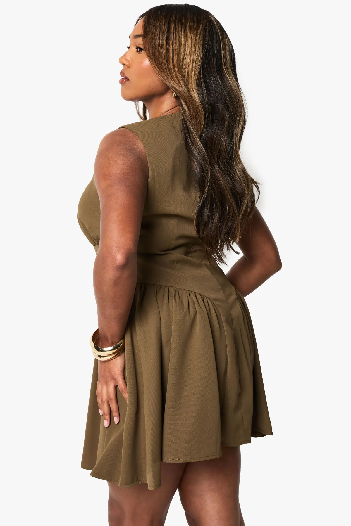 boohoo robe skater sans manches grande taille sur mesure<Femme Robes Patineuses|Robes