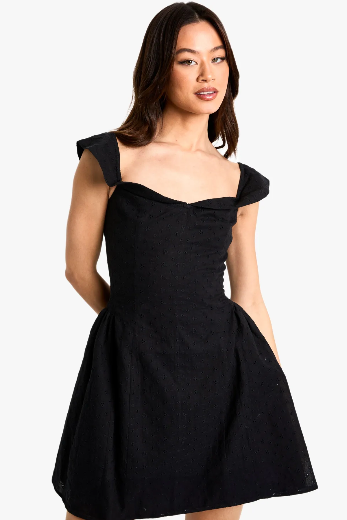 boohoo Robe Skater Structurée à Broderie pour Grandes Tailles<Femme Robes|Robes Noires
