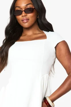 boohoo Robe skater structurée grande taille à manches cap<Femme Robes Patineuses|Robes À Manches Longues