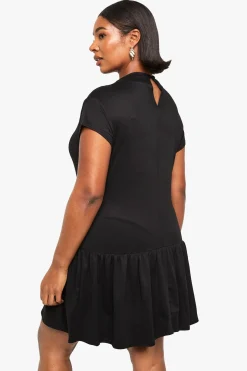 ROBE SKATER SUPERSOFT À COL HAUT ET OURLET TOMBANT