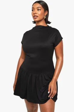 ROBE SKATER SUPERSOFT À COL HAUT ET OURLET TOMBANT