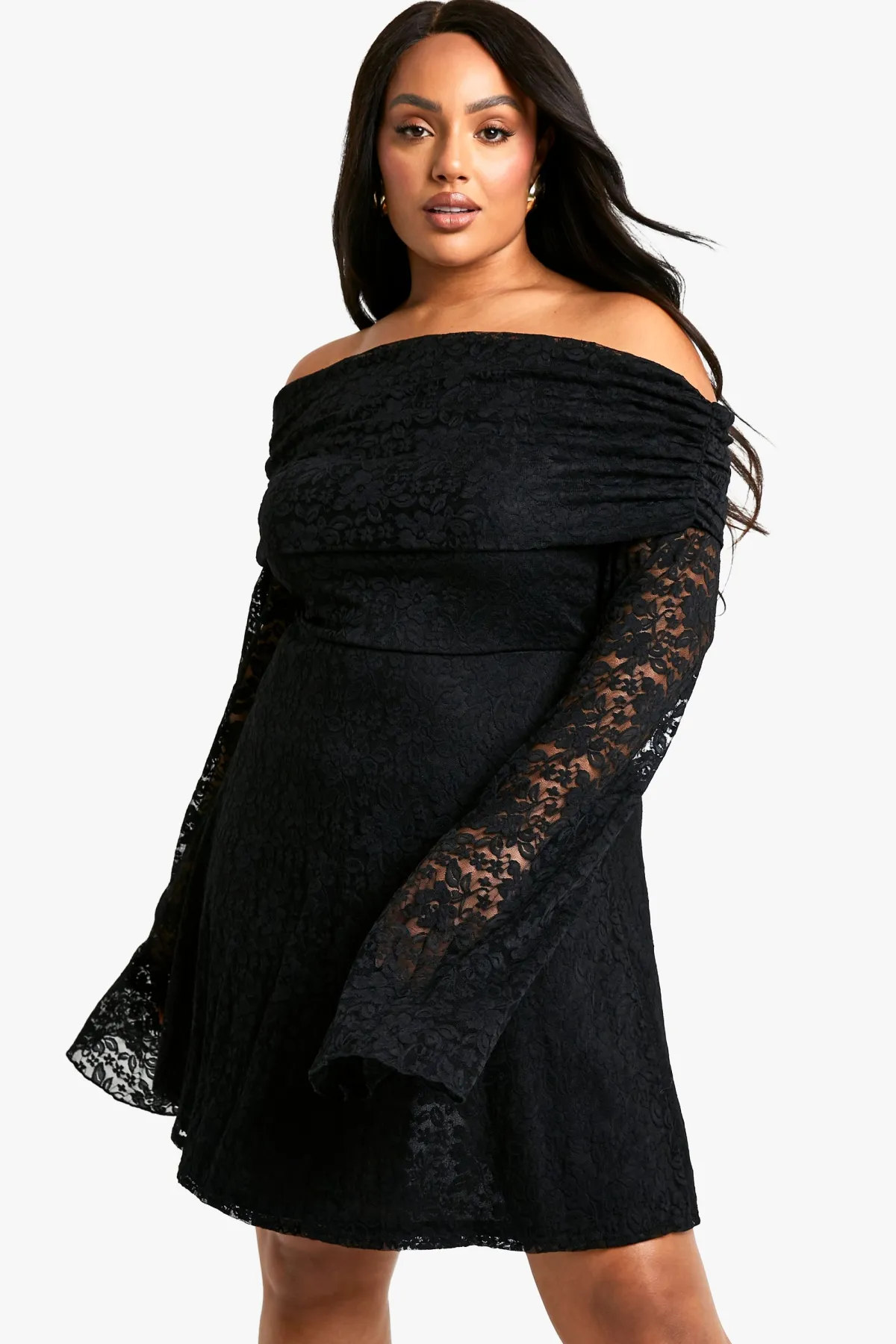 boohoo Robe skater évasée en dentelle grande taille à épaules dénudées<Femme Satin Et Dentelle|Robes Patineuses