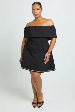 boohoo Robe skateur Bardot Diamante structurée Plus<Femme Robes Patineuses|Robes