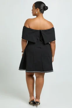 boohoo Robe skateur Bardot Diamante structurée Plus<Femme Robes Patineuses|Robes