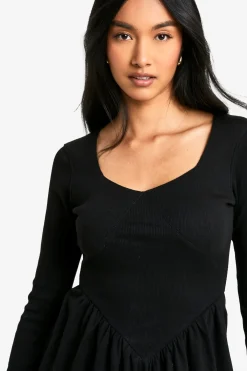 boohoo Robe smock côtelée à ourlet tombant<Femme Robes Courtes|Robes À Manches Longues