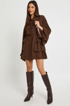 boohoo Robe Smock à Détail de Volants Martelés<Femme Looks Chocolat|Robes Babydoll