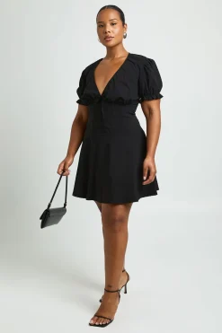 Robe Smockée Grande Taille À Encolure En V Et Manches Bouffantes
