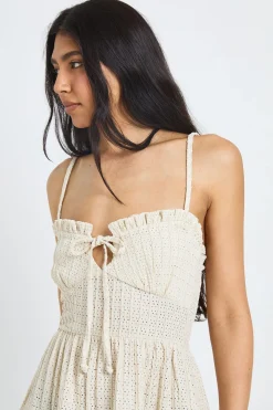 Robe Smockée Longue À Volants Texturée