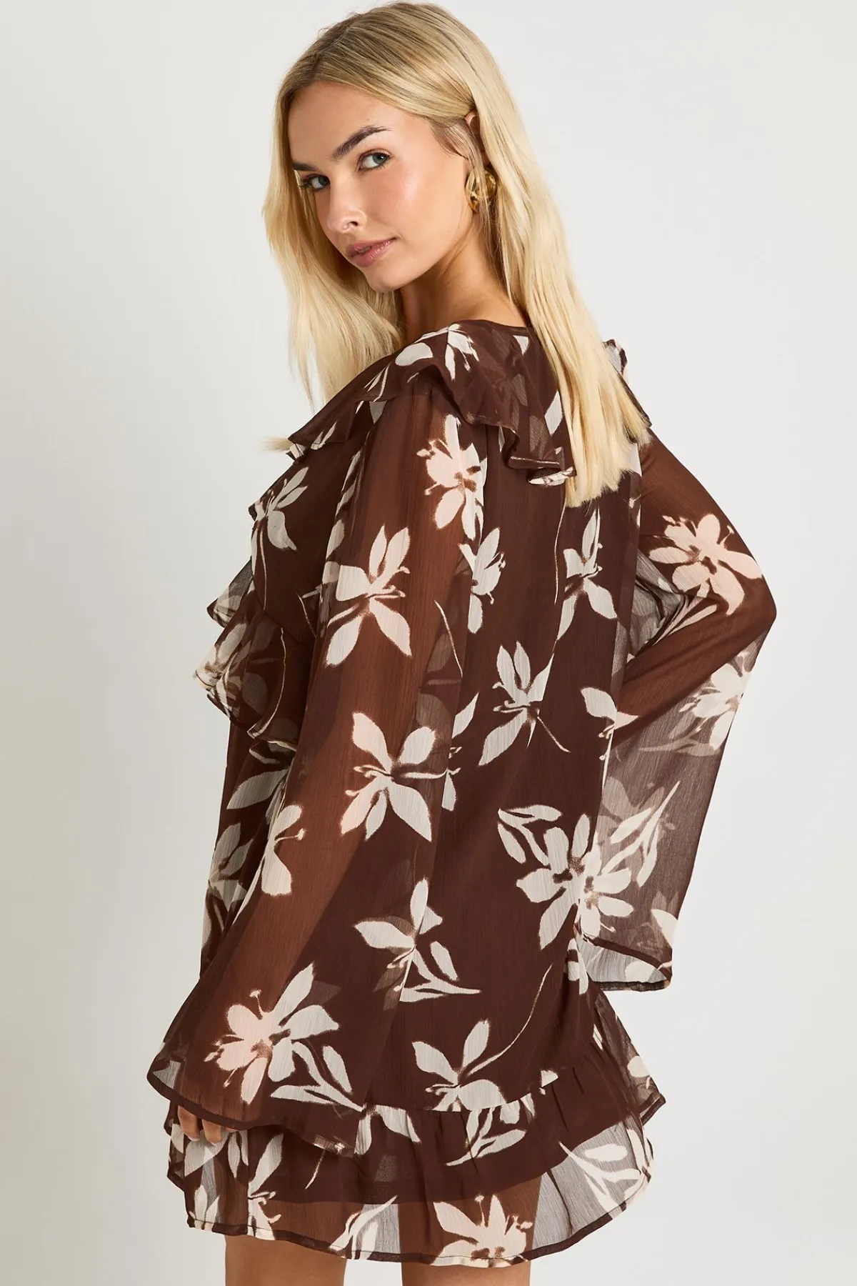 boohoo Robe Smock En Mousseline À Volants Fleuris<Femme Robes Courtes|Robes À Manches Longues