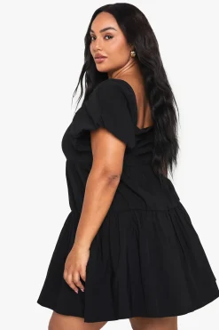 boohoo Robe Smockée Étagée À Manches Bouffantes Extrêmes Plus<Femme Robes Courtes|Robes