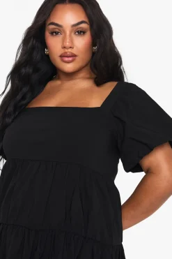 boohoo Robe Smockée Étagée À Manches Bouffantes Extrêmes Plus<Femme Robes Courtes|Robes