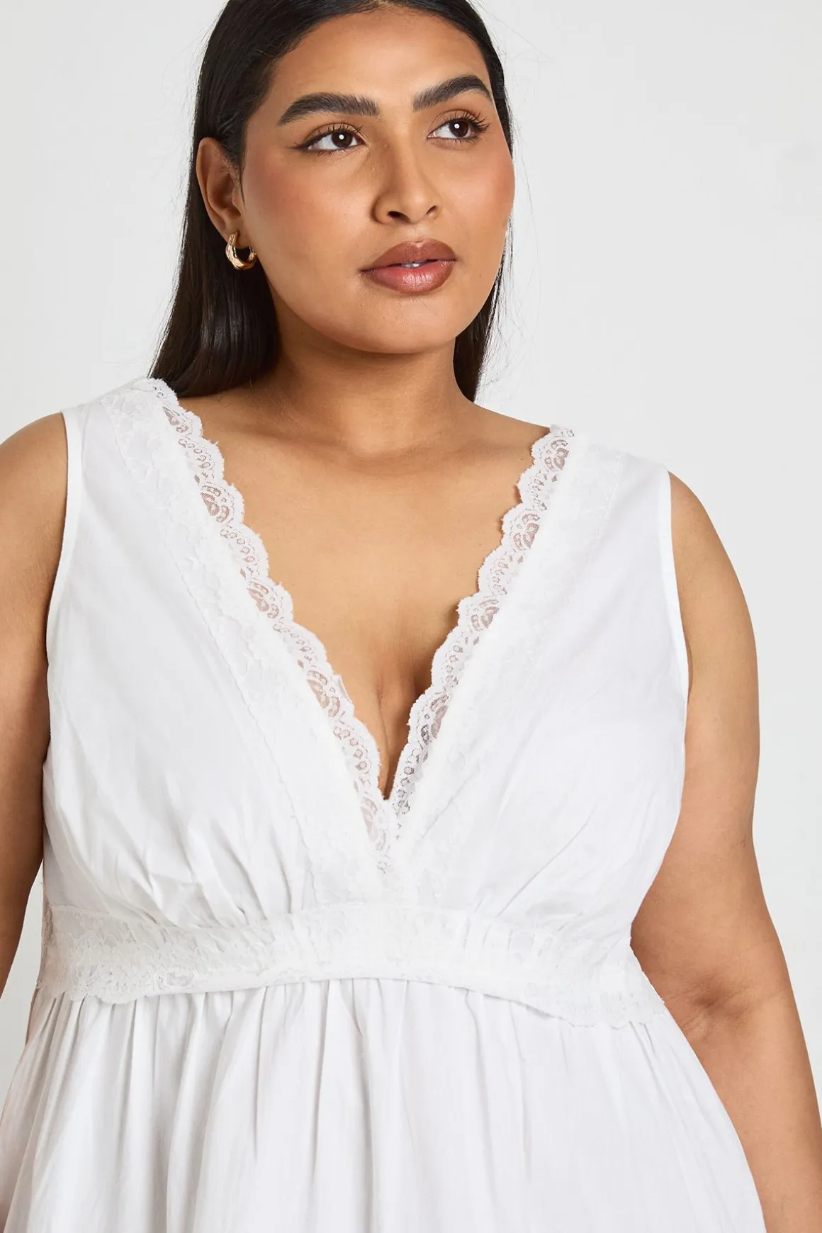 Robe Smockée À Volants Avec Inserts En Dentelle Grande Taille
